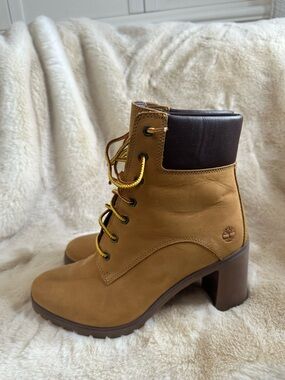 Timberland Women's Wheat Nubuck Boots with Dark Brown Collar and Yellow Laces